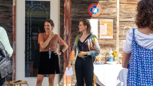  Spaziergang mit Sophia Fries (Künstlerin und Kunstvermittlerin), der die grösste Kunstinstitution Luzerns mit den kleinsten Kunsträumen verbindet.  Foto: Jessica Curschellas