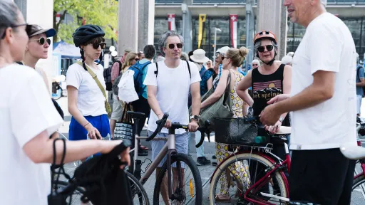 Fahrradtour entlang der Reuss mit San Keller (Künstler) Foto: Julian Stettler